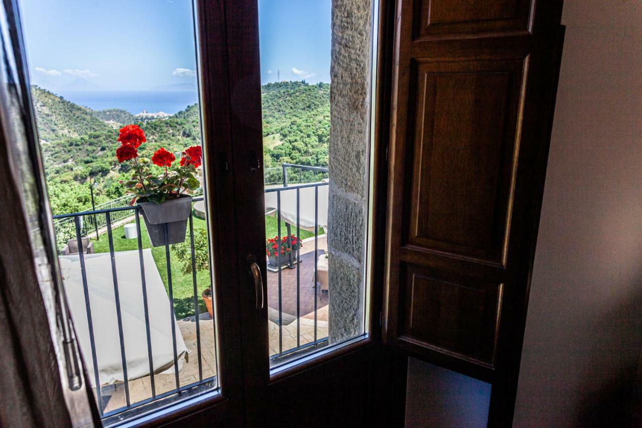 Standard Triple Room Sea View,1233557924:JPEG